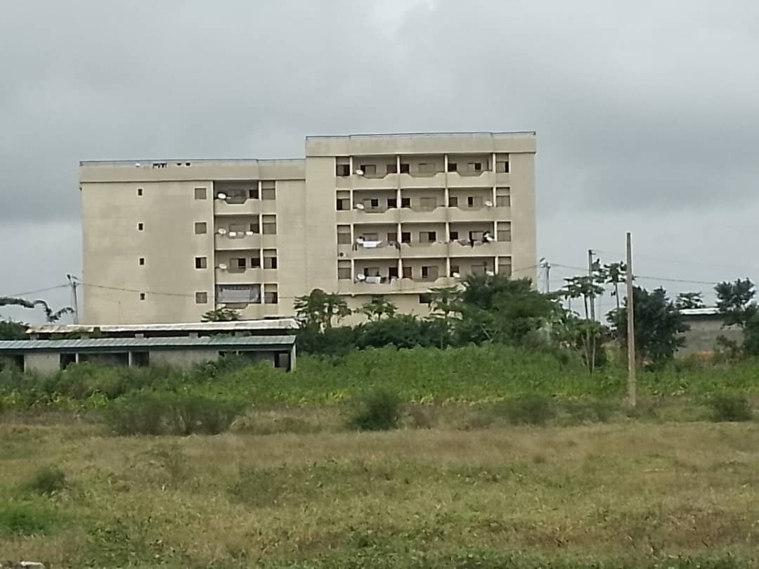 TERRAIN A SONGON
